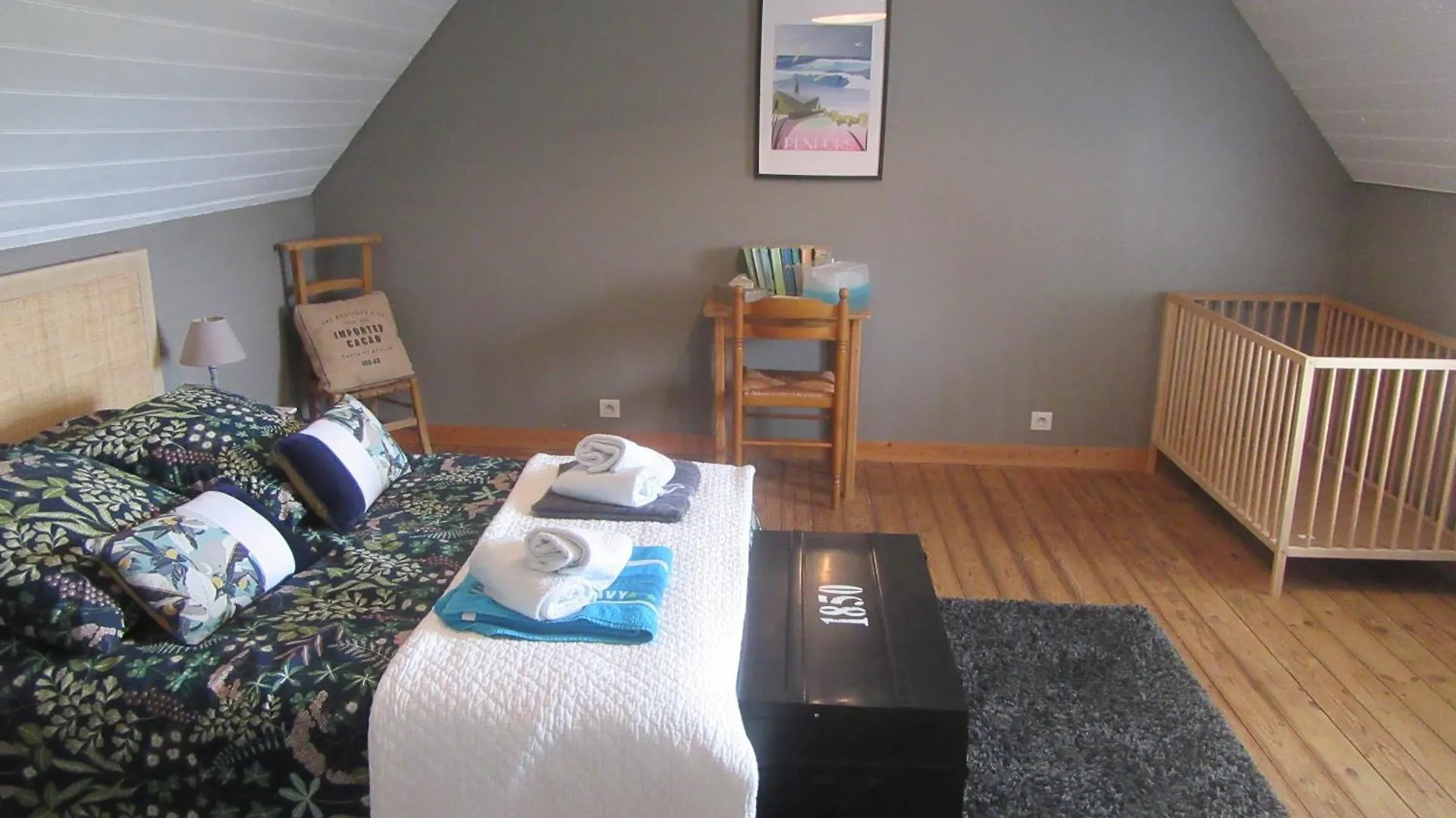 Holiday home Maison De Vacances Avec Jardin Clos A 300M De La Mer Pouldreuzic France